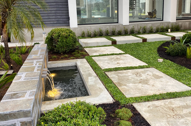 Distinctive Gardens2